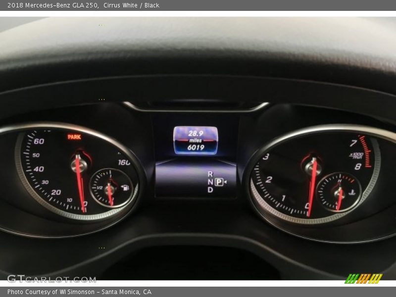 Cirrus White / Black 2018 Mercedes-Benz GLA 250