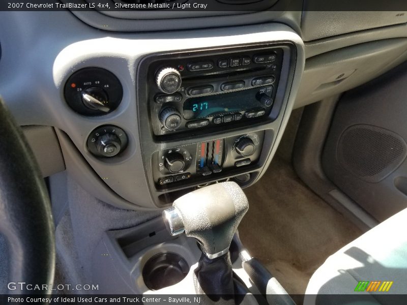 Silverstone Metallic / Light Gray 2007 Chevrolet TrailBlazer LS 4x4