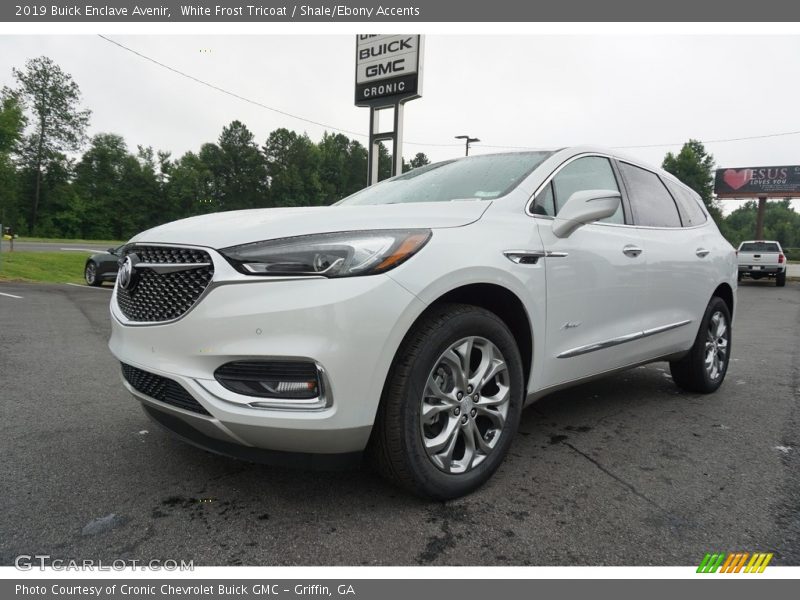 White Frost Tricoat / Shale/Ebony Accents 2019 Buick Enclave Avenir