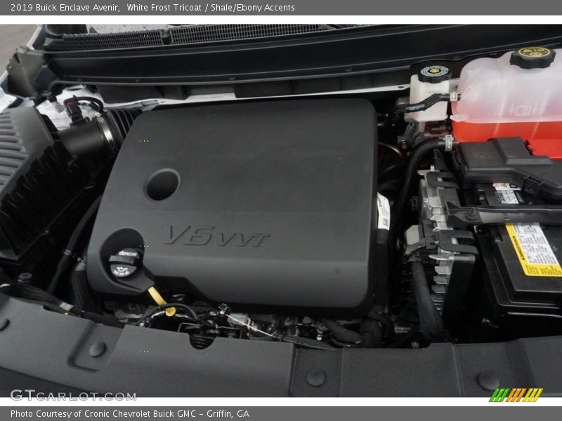 White Frost Tricoat / Shale/Ebony Accents 2019 Buick Enclave Avenir
