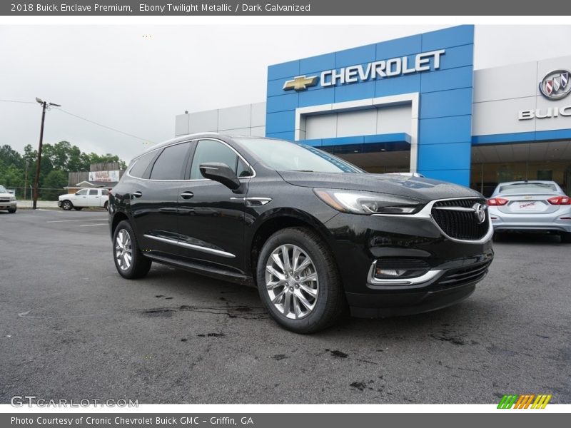 Front 3/4 View of 2018 Enclave Premium