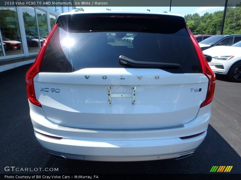 Ice White / Maroon 2019 Volvo XC90 T6 AWD Momentum