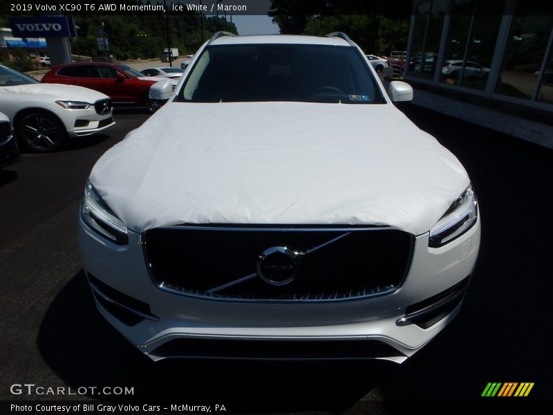 Ice White / Maroon 2019 Volvo XC90 T6 AWD Momentum