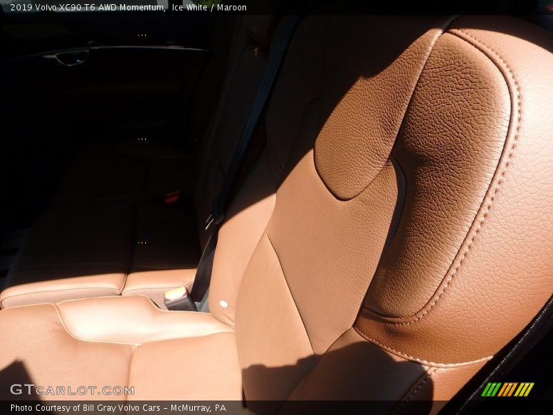 Ice White / Maroon 2019 Volvo XC90 T6 AWD Momentum