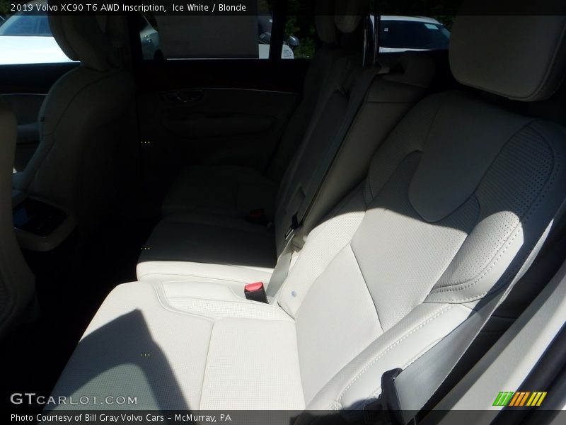 Ice White / Blonde 2019 Volvo XC90 T6 AWD Inscription