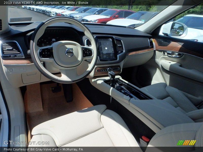 Ice White / Blonde 2019 Volvo XC90 T6 AWD Inscription