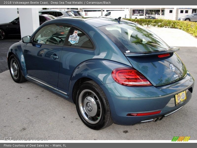 Deep Sea Teal Metallic / Ceramique/Black 2018 Volkswagen Beetle Coast