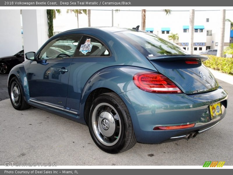 Deep Sea Teal Metallic / Ceramique/Black 2018 Volkswagen Beetle Coast
