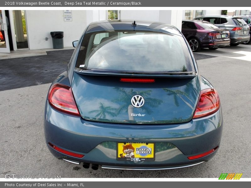 Deep Sea Teal Metallic / Ceramique/Black 2018 Volkswagen Beetle Coast