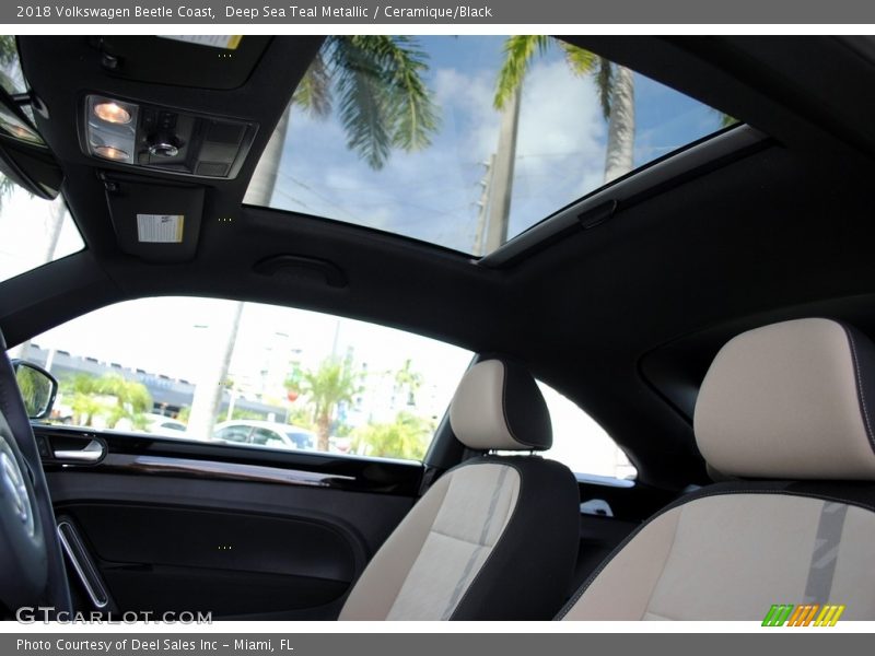 Deep Sea Teal Metallic / Ceramique/Black 2018 Volkswagen Beetle Coast