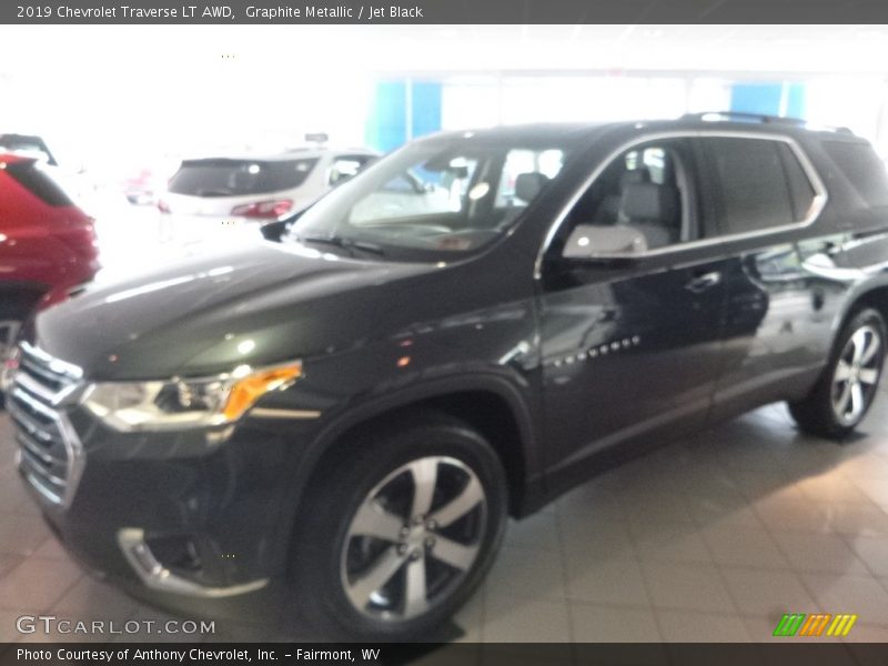 Graphite Metallic / Jet Black 2019 Chevrolet Traverse LT AWD