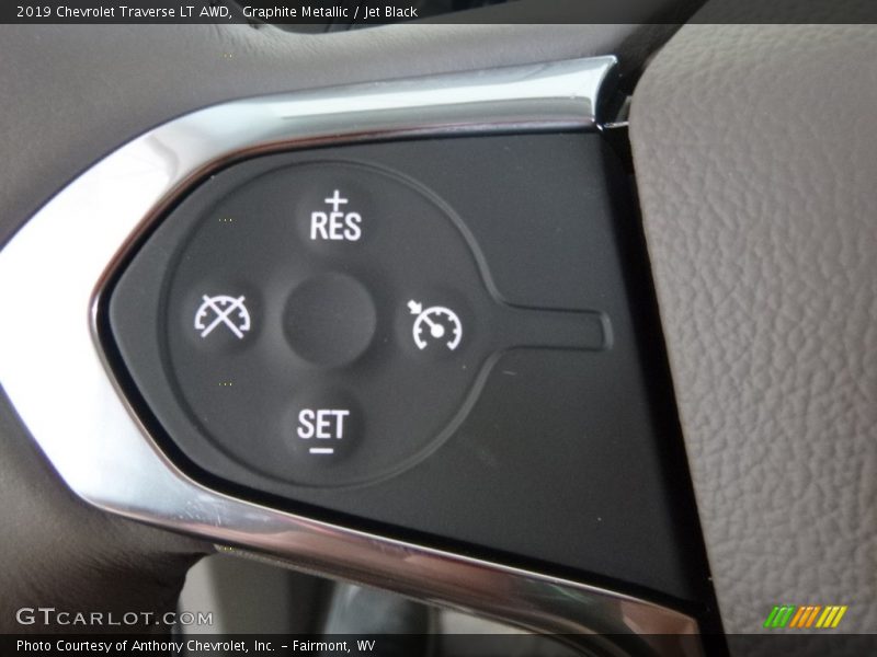 Graphite Metallic / Jet Black 2019 Chevrolet Traverse LT AWD