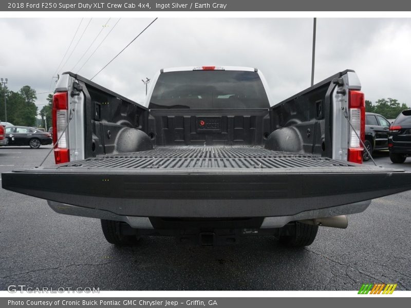 Ingot Silver / Earth Gray 2018 Ford F250 Super Duty XLT Crew Cab 4x4