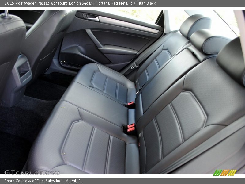 Fortana Red Metallic / Titan Black 2015 Volkswagen Passat Wolfsburg Edition Sedan