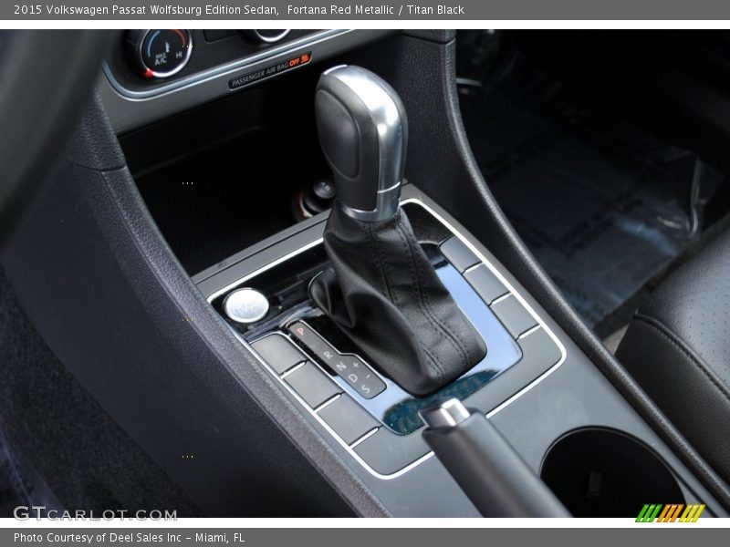 Fortana Red Metallic / Titan Black 2015 Volkswagen Passat Wolfsburg Edition Sedan