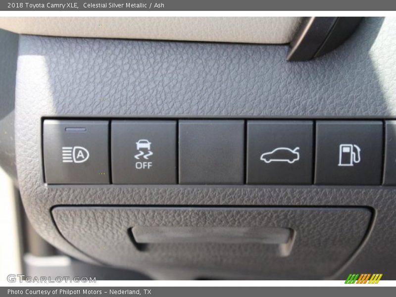 Celestial Silver Metallic / Ash 2018 Toyota Camry XLE