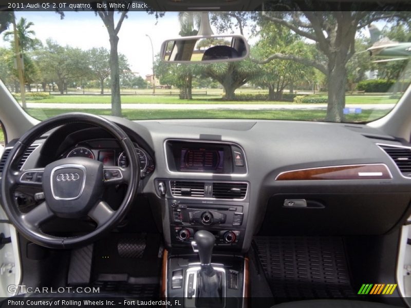 Ibis White / Black 2011 Audi Q5 2.0T quattro