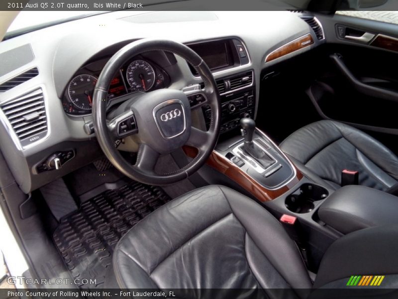 Ibis White / Black 2011 Audi Q5 2.0T quattro