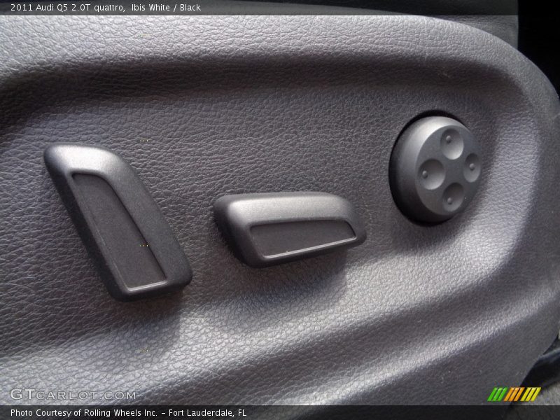 Ibis White / Black 2011 Audi Q5 2.0T quattro