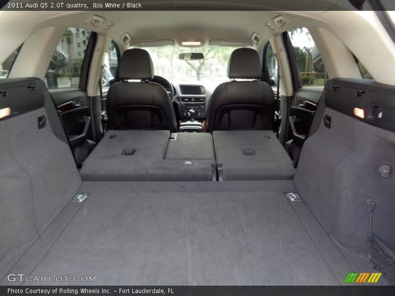 Ibis White / Black 2011 Audi Q5 2.0T quattro