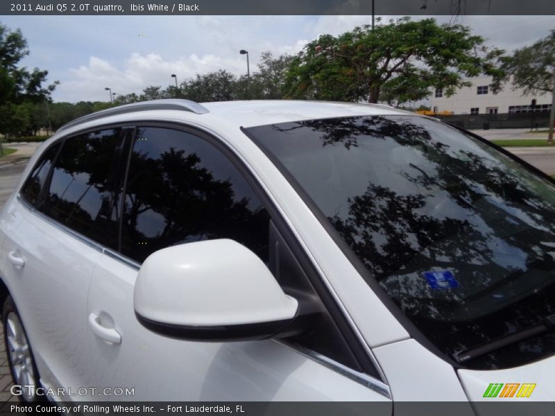 Ibis White / Black 2011 Audi Q5 2.0T quattro