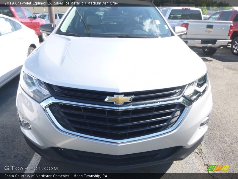 Silver Ice Metallic / Medium Ash Gray 2019 Chevrolet Equinox LS