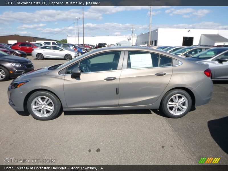 Pepperdust Metallic / Jet Black 2018 Chevrolet Cruze LT