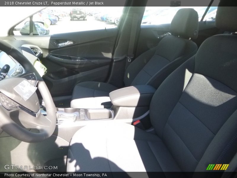 Pepperdust Metallic / Jet Black 2018 Chevrolet Cruze LT