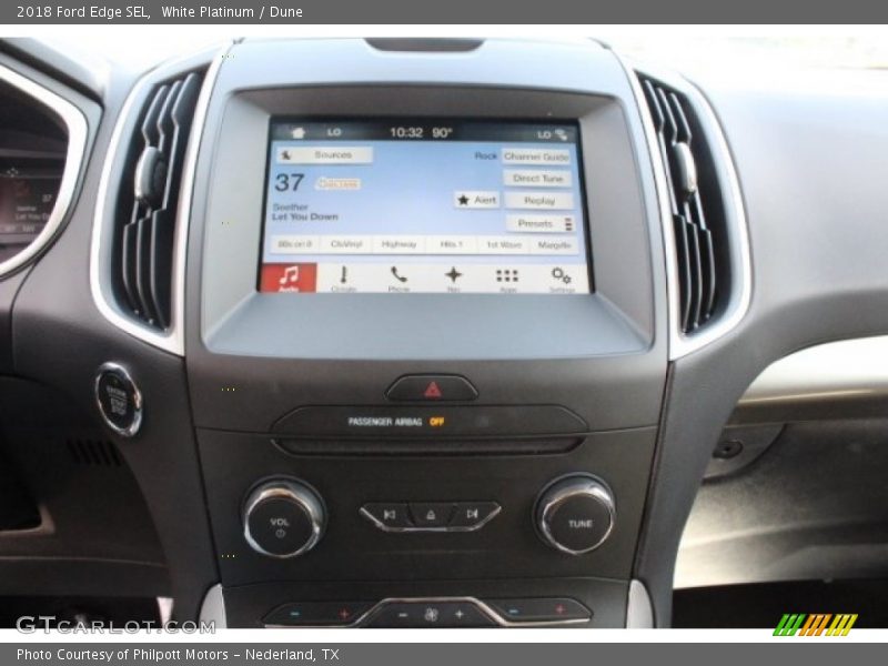White Platinum / Dune 2018 Ford Edge SEL