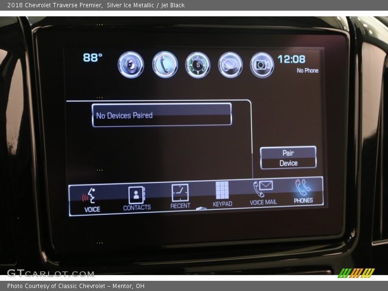 Silver Ice Metallic / Jet Black 2018 Chevrolet Traverse Premier
