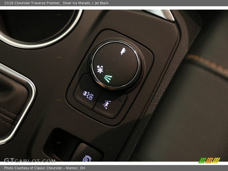 Silver Ice Metallic / Jet Black 2018 Chevrolet Traverse Premier