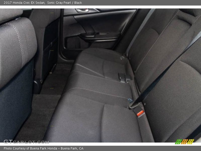 Sonic Gray Pearl / Black 2017 Honda Civic EX Sedan