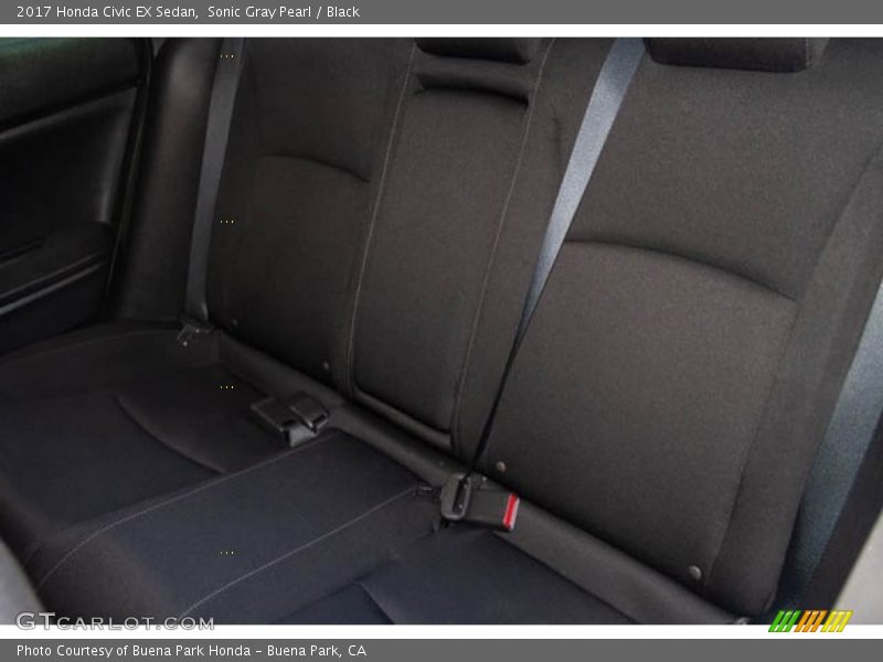 Sonic Gray Pearl / Black 2017 Honda Civic EX Sedan