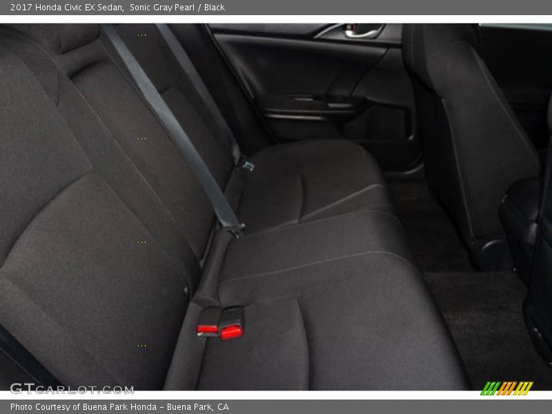 Sonic Gray Pearl / Black 2017 Honda Civic EX Sedan