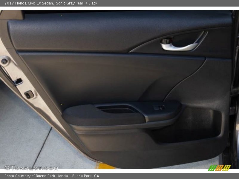 Sonic Gray Pearl / Black 2017 Honda Civic EX Sedan