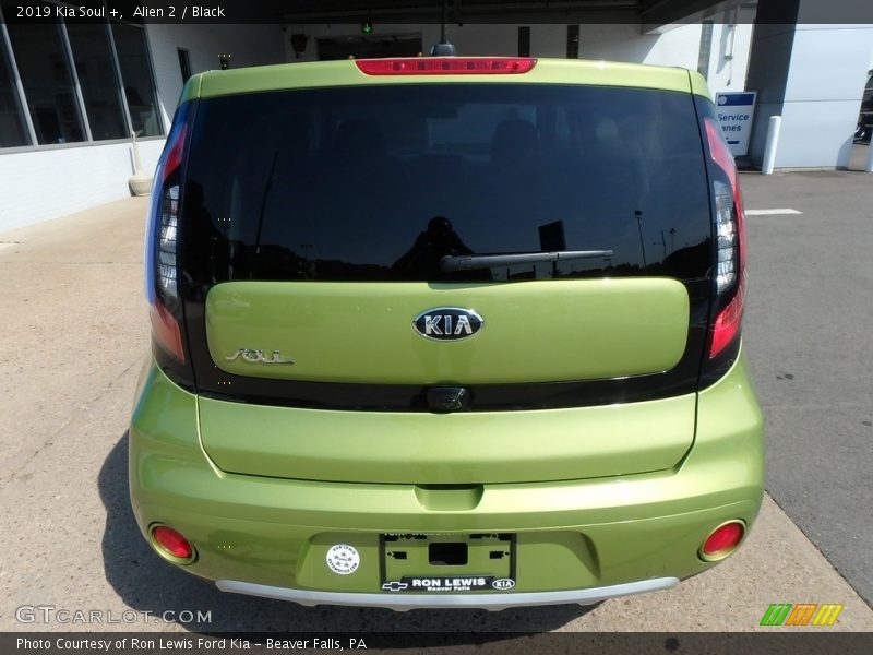 Alien 2 / Black 2019 Kia Soul +