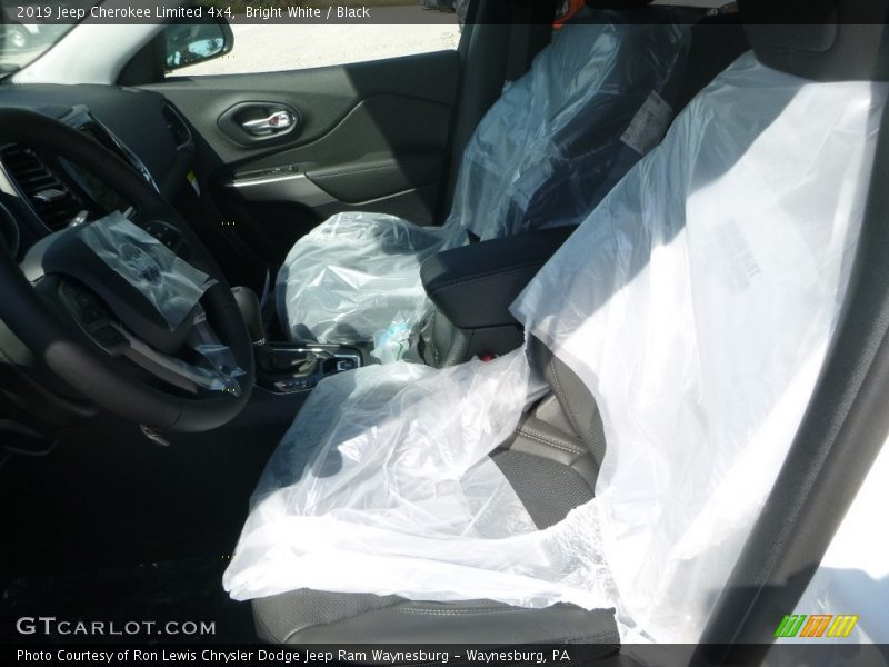 Bright White / Black 2019 Jeep Cherokee Limited 4x4