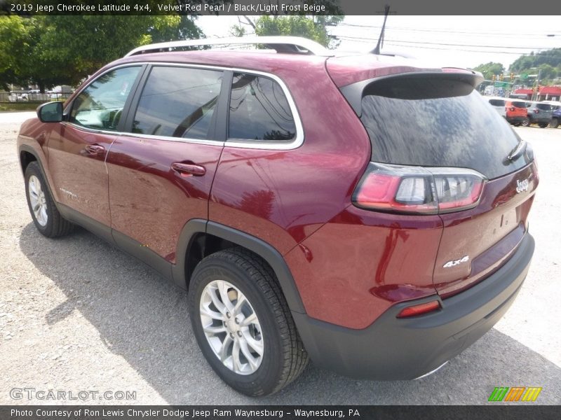 Velvet Red Pearl / Black/Light Frost Beige 2019 Jeep Cherokee Latitude 4x4
