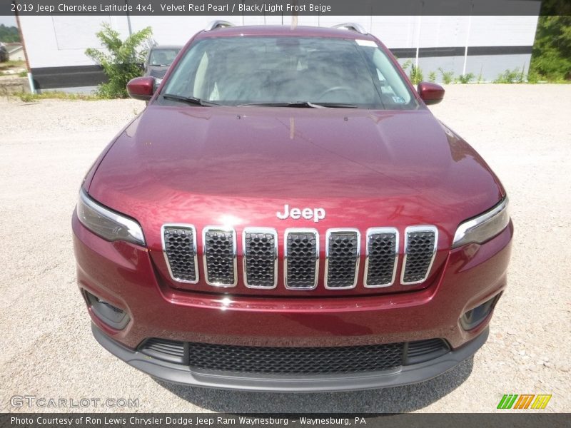 Velvet Red Pearl / Black/Light Frost Beige 2019 Jeep Cherokee Latitude 4x4
