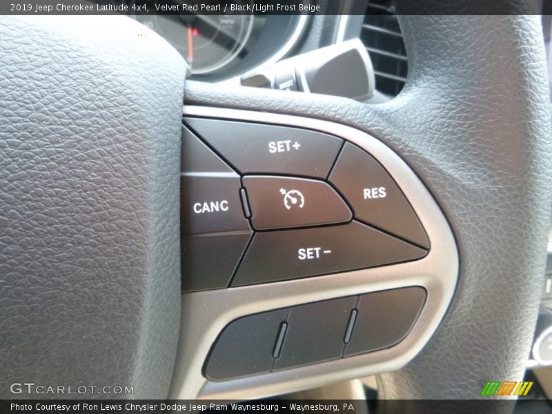 Velvet Red Pearl / Black/Light Frost Beige 2019 Jeep Cherokee Latitude 4x4