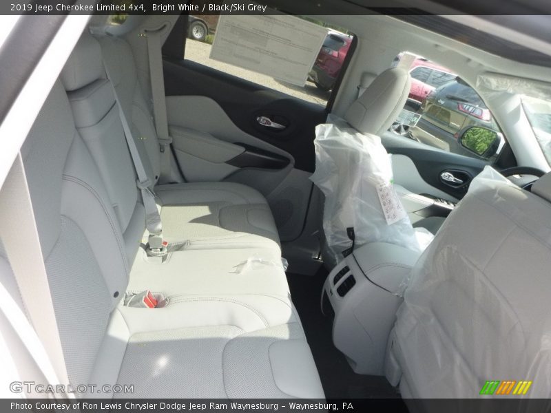 Bright White / Black/Ski Grey 2019 Jeep Cherokee Limited 4x4