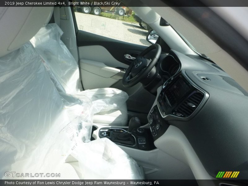 Bright White / Black/Ski Grey 2019 Jeep Cherokee Limited 4x4