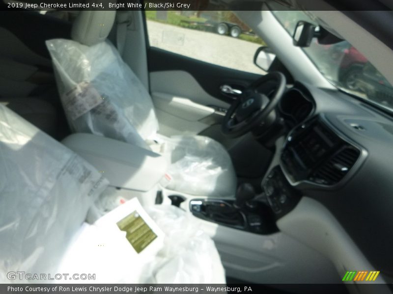 Bright White / Black/Ski Grey 2019 Jeep Cherokee Limited 4x4