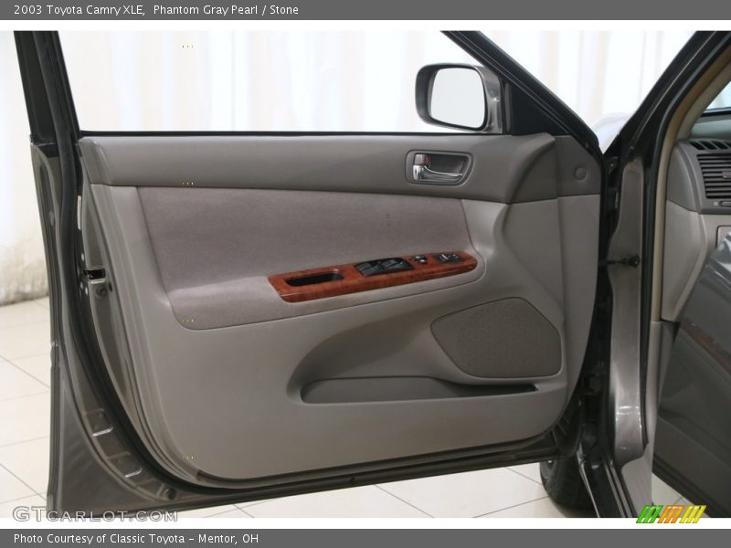 Phantom Gray Pearl / Stone 2003 Toyota Camry XLE