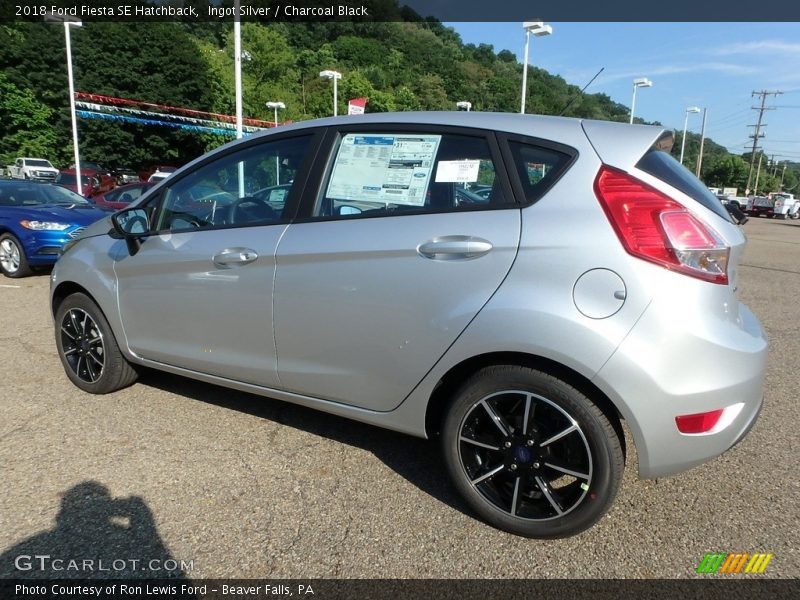 Ingot Silver / Charcoal Black 2018 Ford Fiesta SE Hatchback
