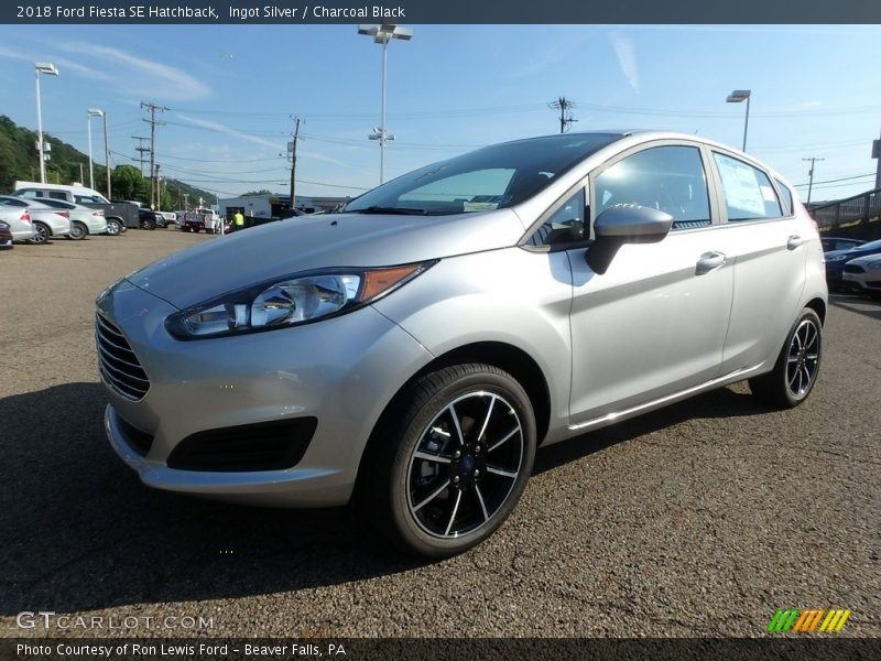 Ingot Silver / Charcoal Black 2018 Ford Fiesta SE Hatchback
