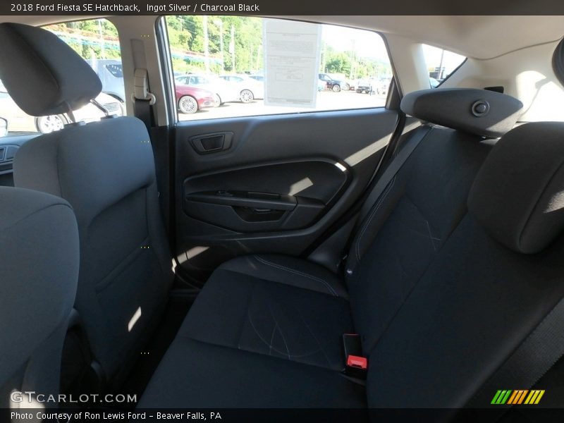 Ingot Silver / Charcoal Black 2018 Ford Fiesta SE Hatchback