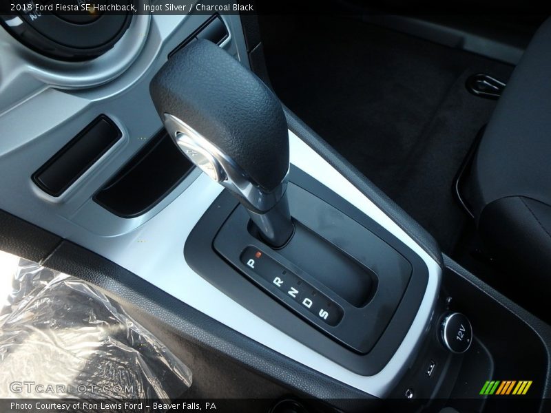 Ingot Silver / Charcoal Black 2018 Ford Fiesta SE Hatchback