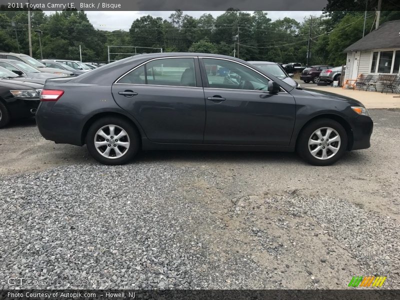 Black / Bisque 2011 Toyota Camry LE