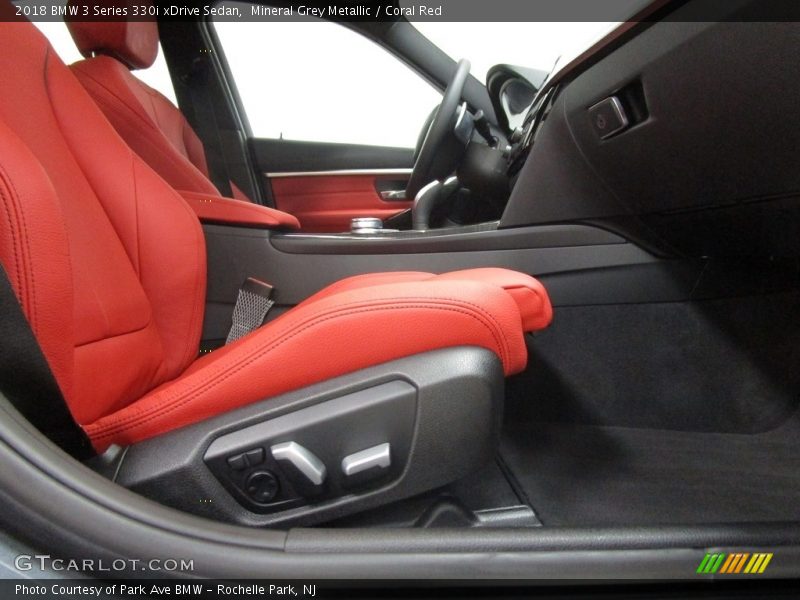 Mineral Grey Metallic / Coral Red 2018 BMW 3 Series 330i xDrive Sedan